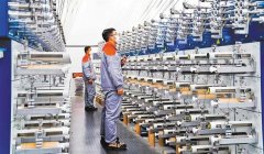 成功下线代ED玻璃基板