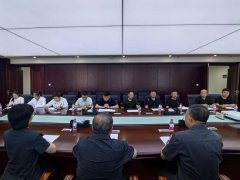 优先利用公共无版权素材、正轨可商用图库及师